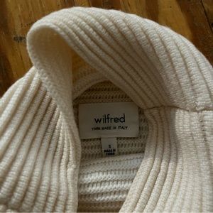 Aritzia Turtleneck Sweater